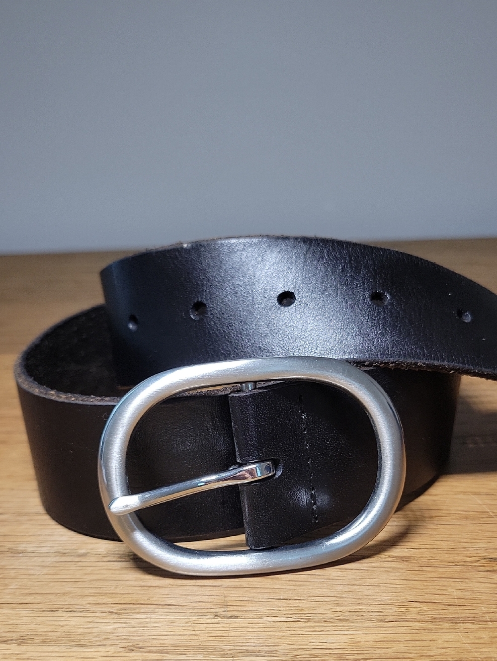Vintage GAP Women's Cow Leather Belt Size XS Oval Silver Buckle Y2K Style